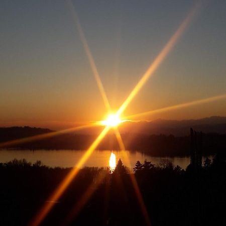 Ferienwohnung Tramonto Al Lago Gavirate Exterior foto