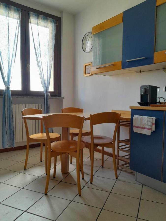 Ferienwohnung Tramonto Al Lago Gavirate Exterior foto